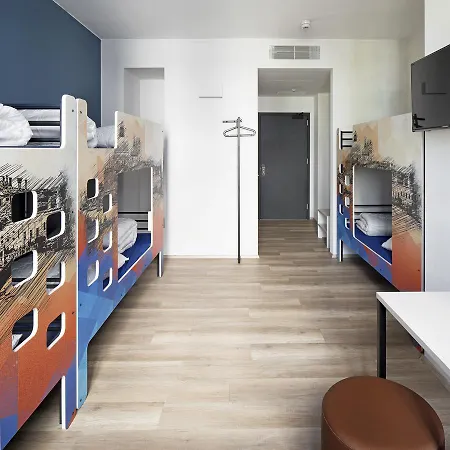 Hostal A&o Venezia *