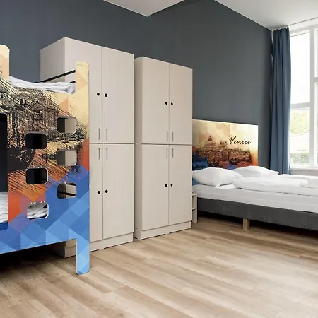 Hostal A&o Venezia *