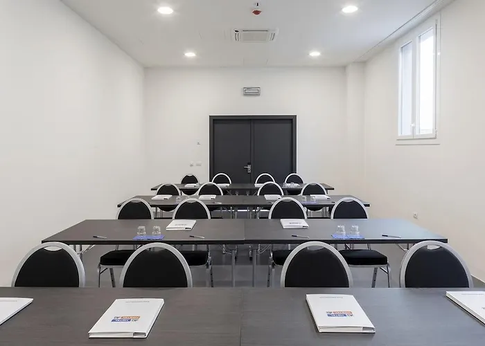 A&o Venezia Отель Местре