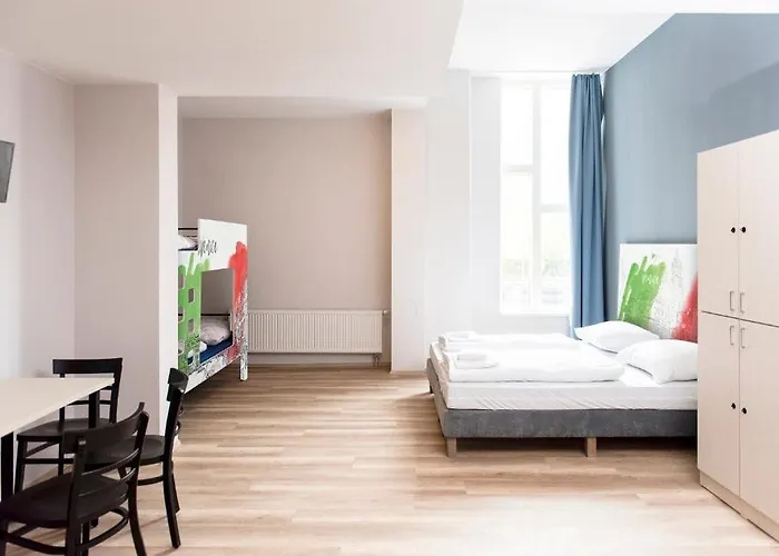 Hotel A&o Venezia 2*