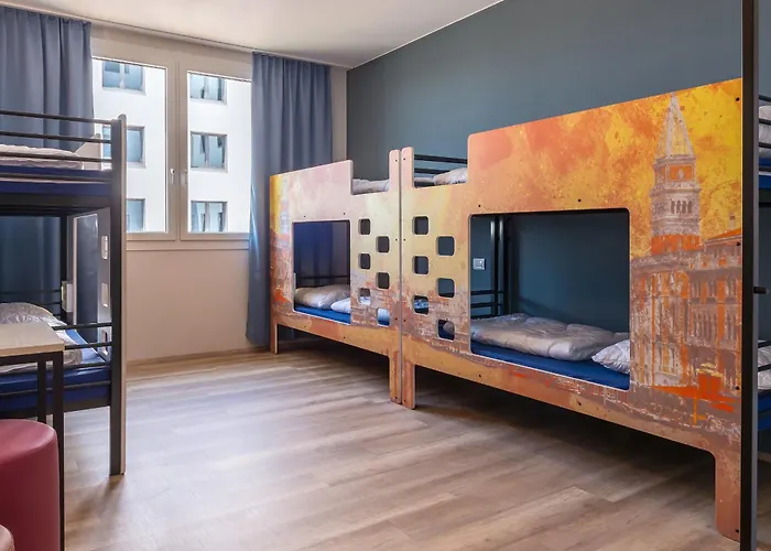 Hotel A&o Venezia 2*